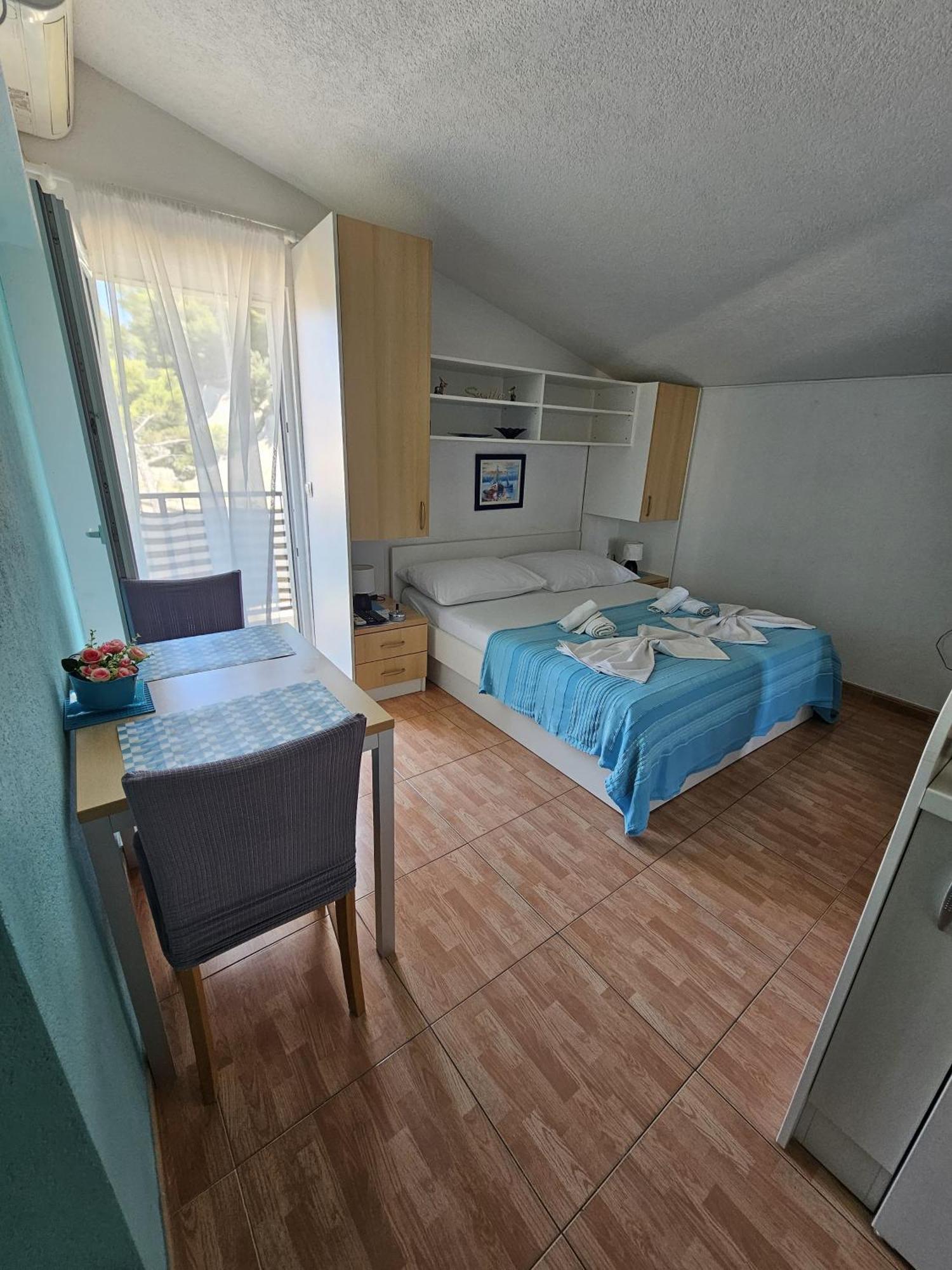 Apartments Mirjana Makarska Esterno foto
