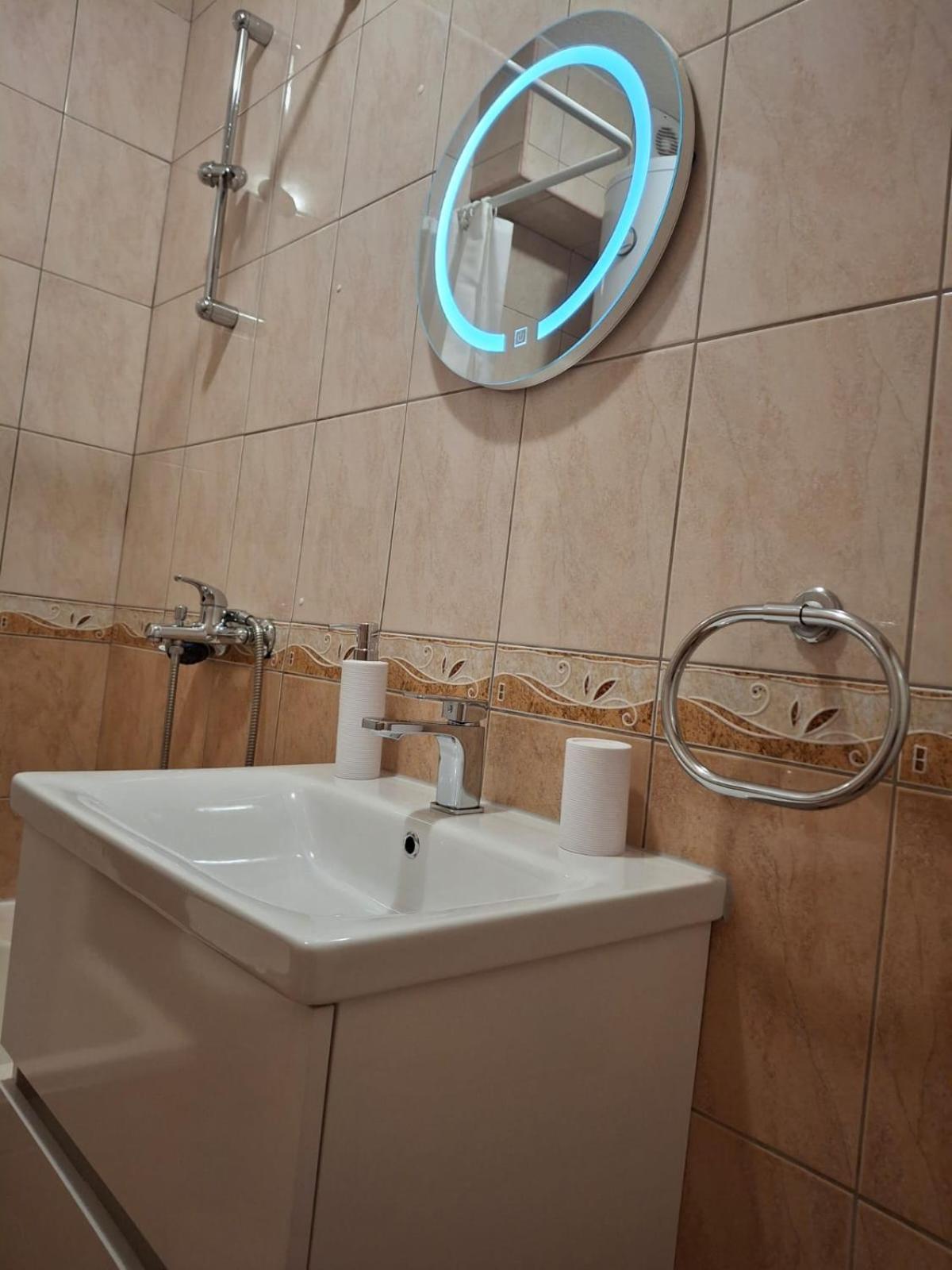 Apartments Mirjana Makarska Esterno foto
