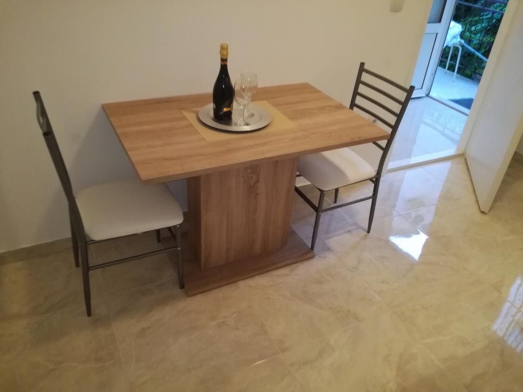 Apartments Mirjana Makarska Esterno foto