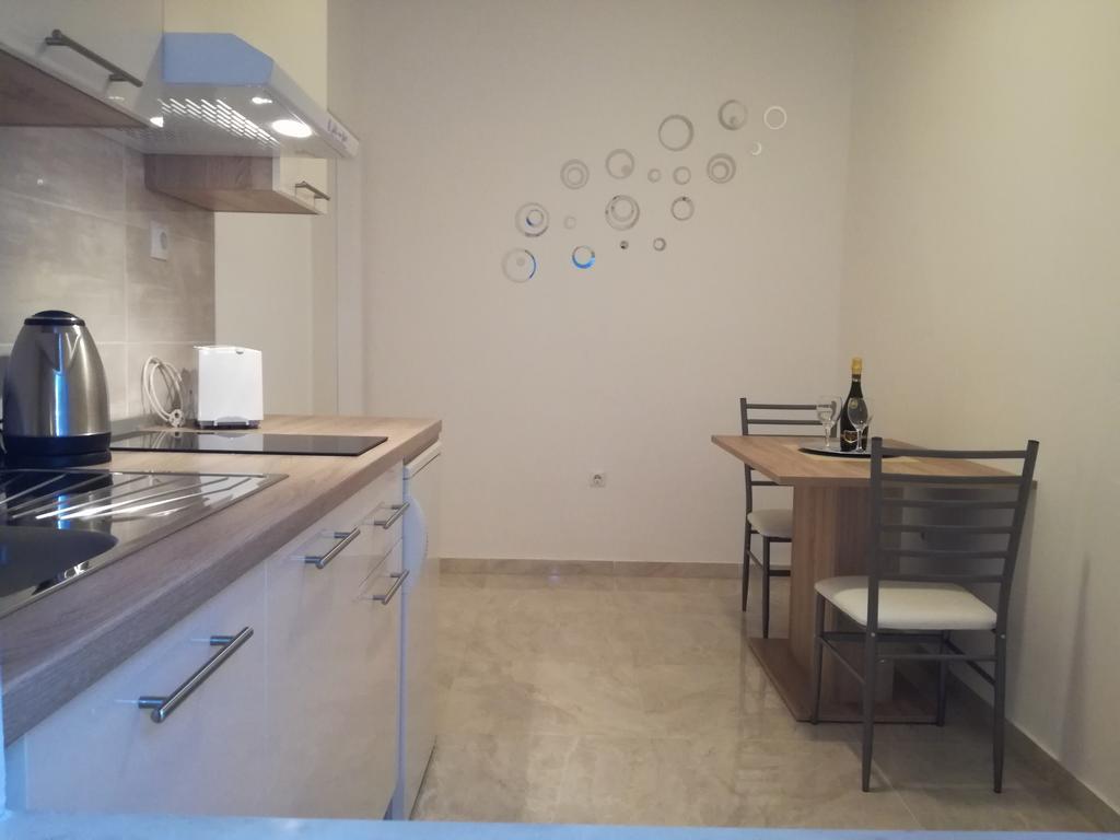 Apartments Mirjana Makarska Esterno foto